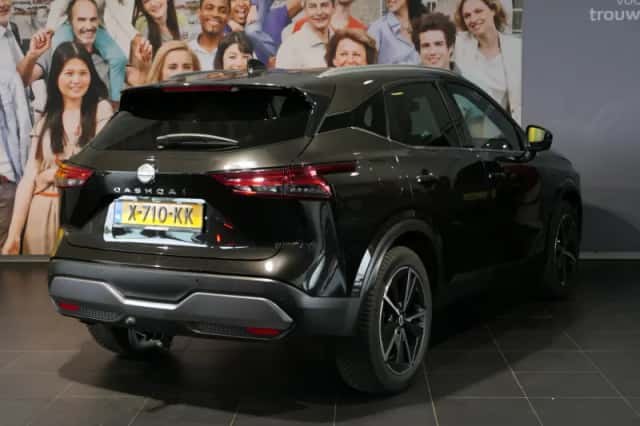 Nissan Qashqai (2023) thumbnail 3