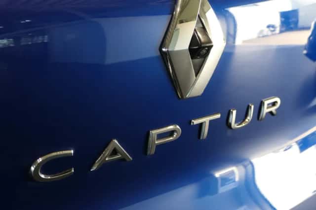 Renault Captur (2021) thumbnail 5
