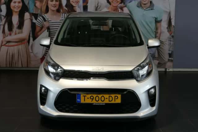 Kia Picanto (2023) thumbnail 2