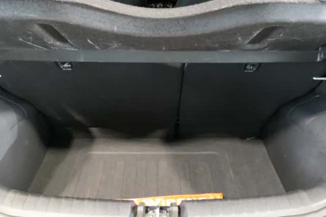 Kia Picanto (2023) thumbnail 6