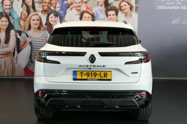 Renault Austral (2023) thumbnail 4