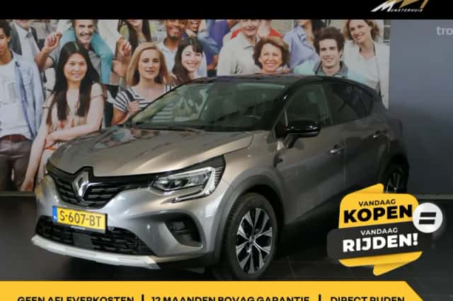 Renault Captur (2022) thumbnail 1