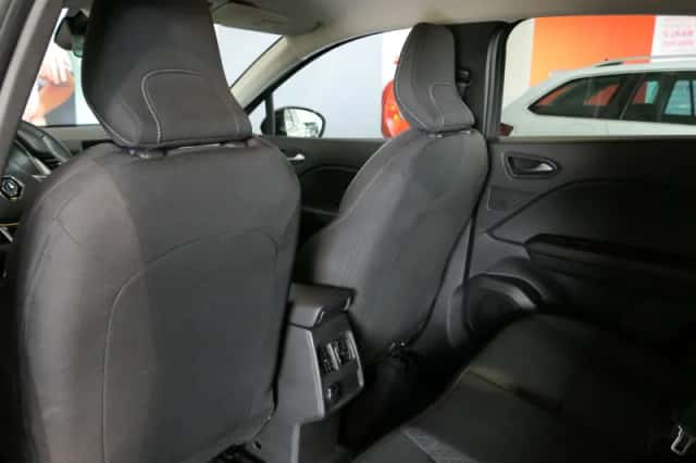 Renault Captur (2022) thumbnail 6