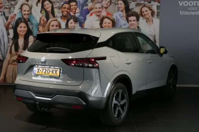 Nissan Qashqai (2023) thumbnail 3