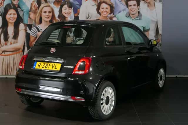 Fiat 500 (2022) thumbnail 3