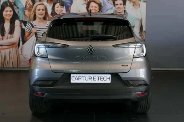 Renault Captur (2025) thumbnail 4