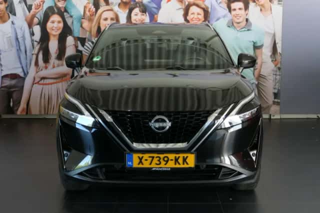 Nissan Qashqai (2023) thumbnail 2