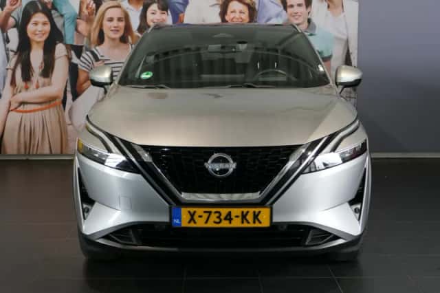 Nissan Qashqai (2023) thumbnail 2