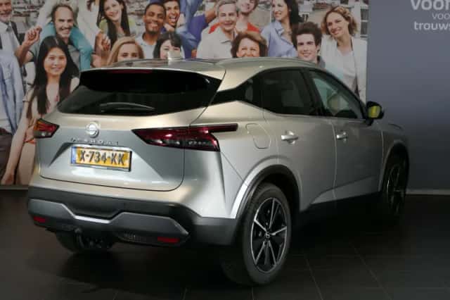 Nissan Qashqai (2023) thumbnail 3