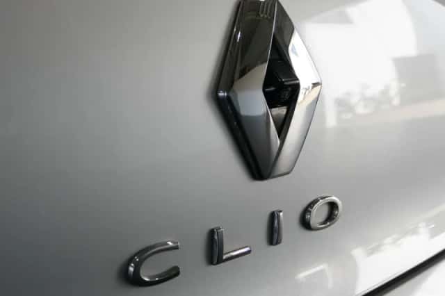 Renault Clio (2022) thumbnail 5