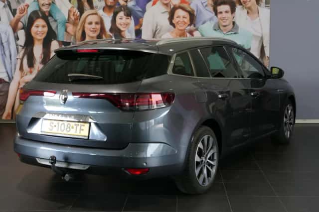 Renault Mégane (2023) thumbnail 3