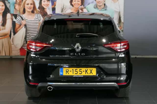 Renault Clio (2022) thumbnail 4