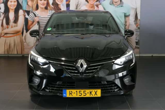 Renault Clio (2022) thumbnail 2