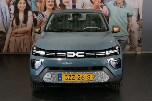 Dacia Spring (2025) thumbnail 2