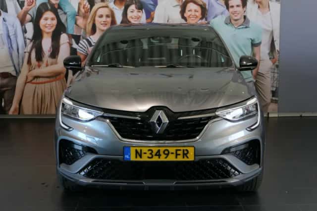 Renault Arkana (2021) thumbnail 2