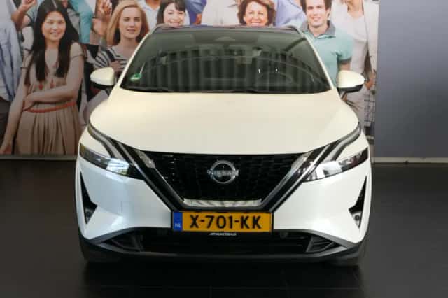 Nissan Qashqai (2023) thumbnail 2