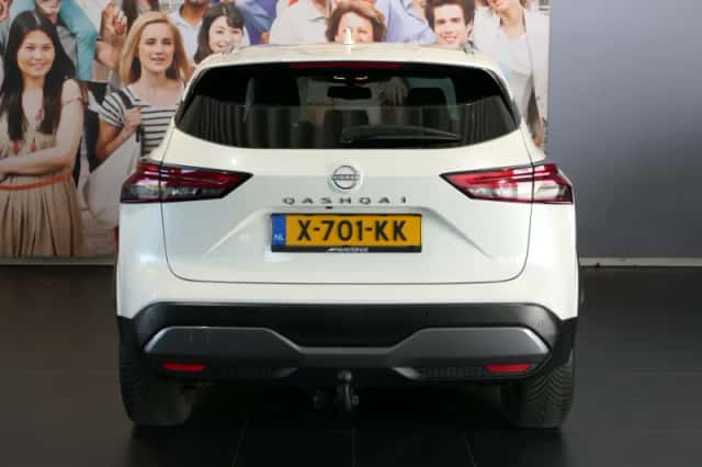 Nissan Qashqai (2023) thumbnail 4