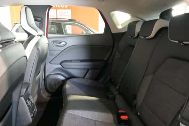 Renault Captur (2020) thumbnail 6