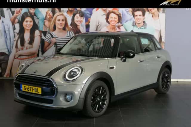 MINI Cooper (2019) thumbnail 1