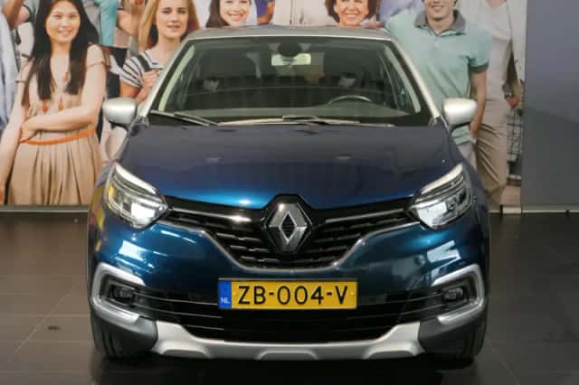 Renault Captur (2019) thumbnail 2