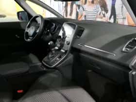 Renault Grand Scénic (2023) thumbnail 55
