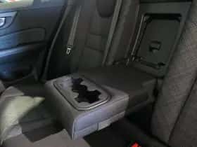 Volvo V60 (2022) thumbnail 12
