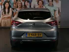 Renault Clio (2023) thumbnail 4