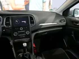 Renault Mégane (2017) thumbnail 21