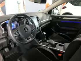 Renault Mégane (2017) thumbnail 23
