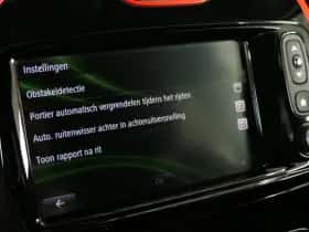 Renault Captur (2016) thumbnail 36