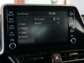 Toyota C-HR (2022) thumbnail 35