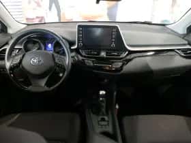 Toyota C-HR (2022) thumbnail 8