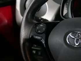 Toyota Aygo (2017) thumbnail 13