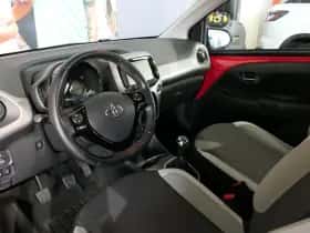 Toyota Aygo (2017) thumbnail 19