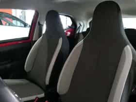 Toyota Aygo (2017) thumbnail 21