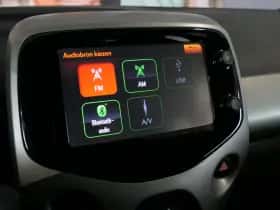 Toyota Aygo (2017) thumbnail 30