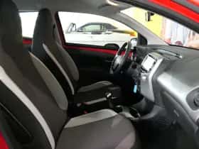 Toyota Aygo (2017) thumbnail 40