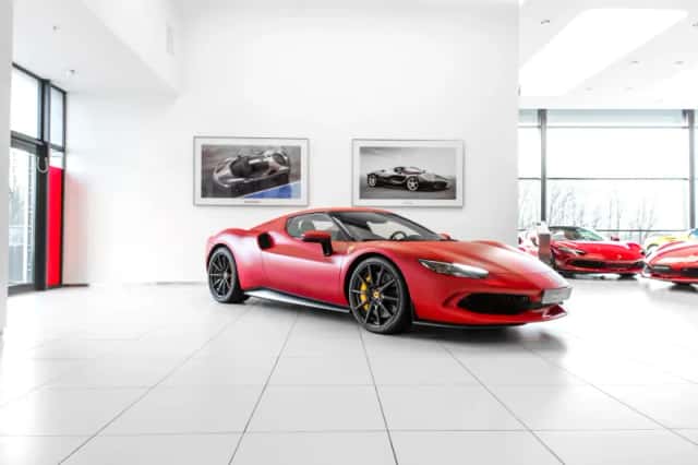 Ferrari 296 GTB (2023) thumbnail 1