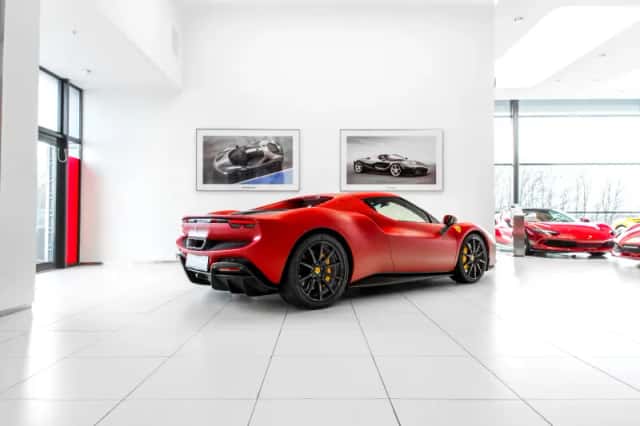 Ferrari 296 GTB (2023) thumbnail 3