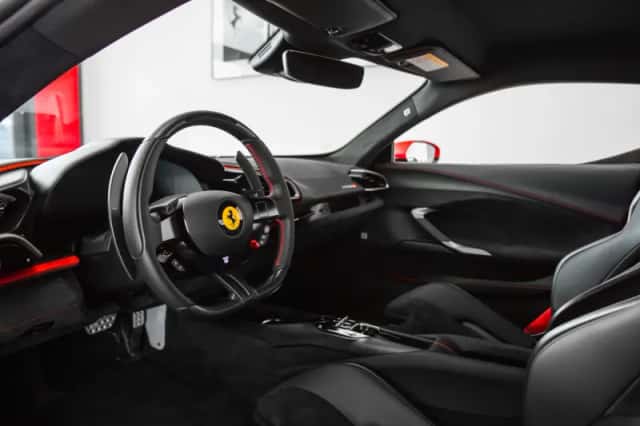 Ferrari 296 GTB (2023) thumbnail 4