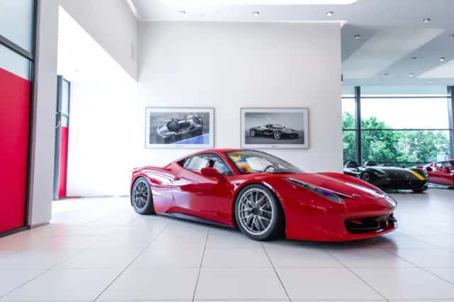 Ferrari 458 (2013) thumbnail 1