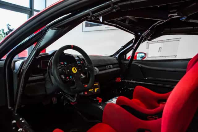 Ferrari 458 (2013) thumbnail 4