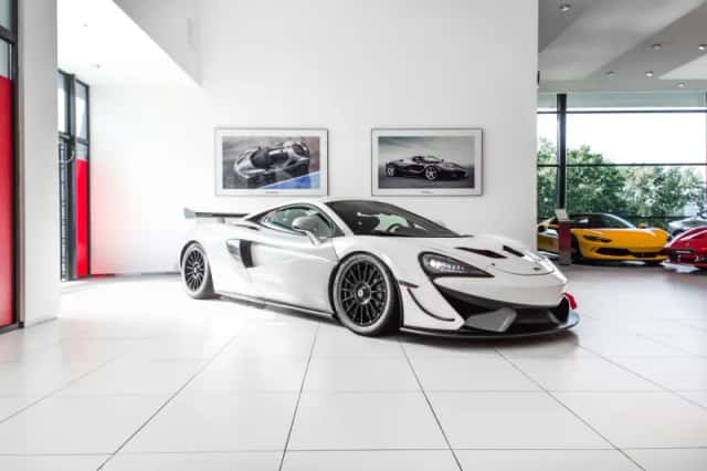 McLaren 570S (2017) thumbnail 1