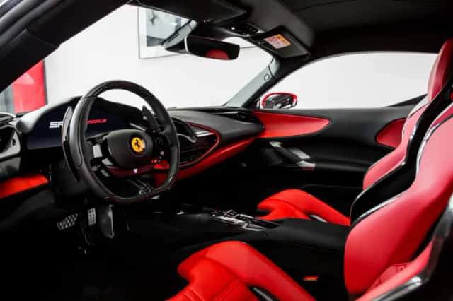 Ferrari SF90 Stradale (2024) thumbnail 4