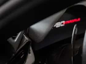 Ferrari SF90 Stradale (2024) thumbnail 7