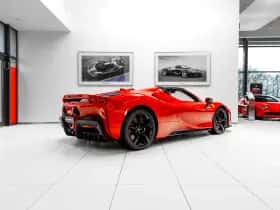 Ferrari SF90 Spider (2025) thumbnail 3