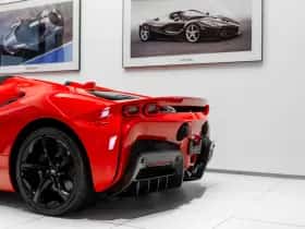Ferrari SF90 Spider (2025) thumbnail 44