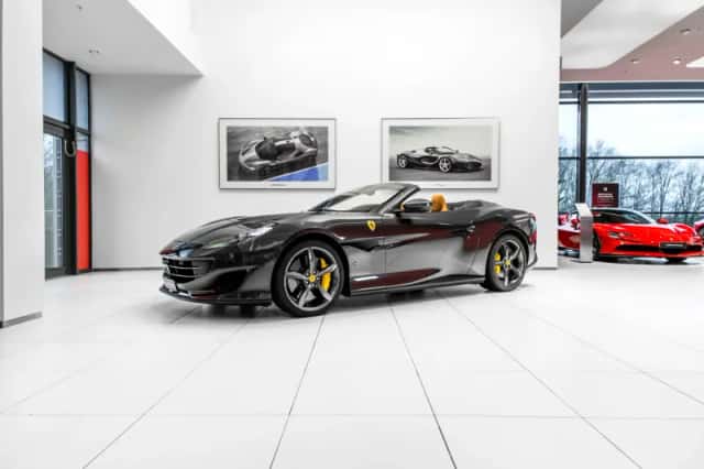 Ferrari Portofino (2018) thumbnail 2