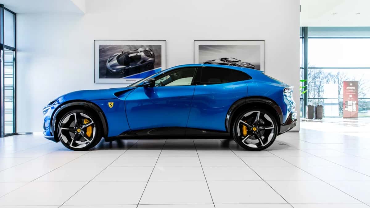 Ferrari Purosangue (2024) — foto 1