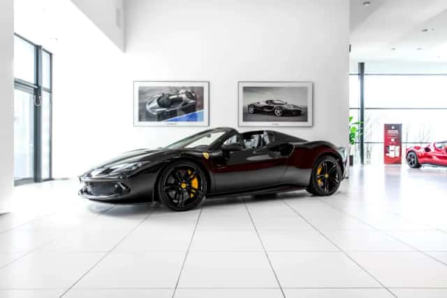 Ferrari 296 GTS (2024) thumbnail 2